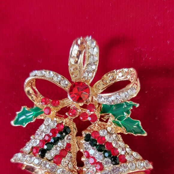 Christmas Bells Brooch Mistletoe Goldtone Red Green Rhinestones 2 Inch High - Picture 6 of 7